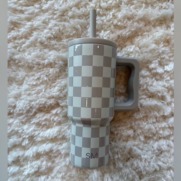 Simple Modern Other - Simple Modern 24 oz Trek Tumbler in checkmate
